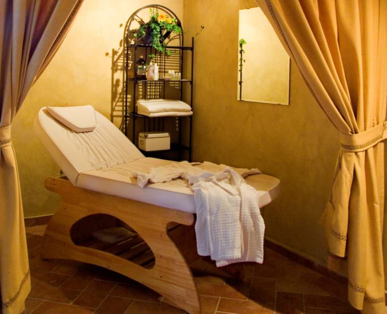 Tavolo da massaggi in agriturismo